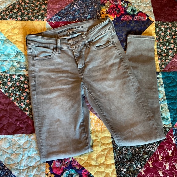 American Eagle Outfitters Denim - EUC AE grey jegging